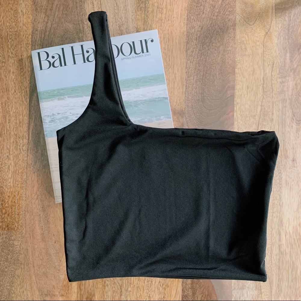 RESTOCKED | mariposa | black one shoulder crop top